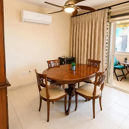Alithea Gardens 2 Bedroom With Communal Pool * Peyia