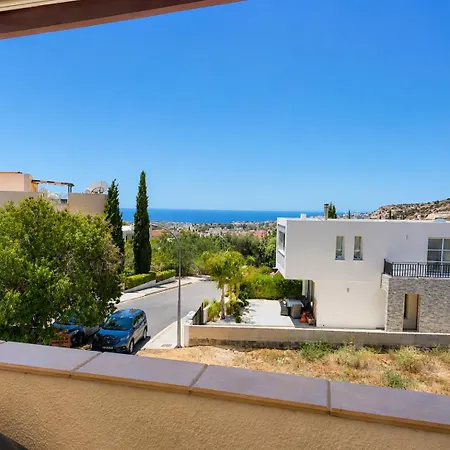 Alithea Gardens 2 Bedroom With Communal Pool