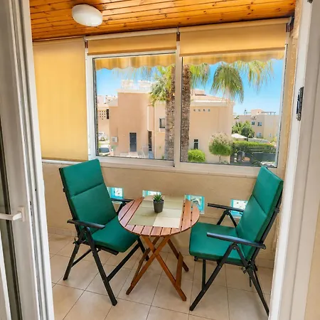 Alithea Gardens 2 Bedroom With Communal Pool Apartment *