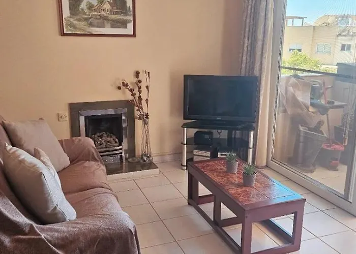 Alithea Gardens 2 Bedroom With Communal Pool